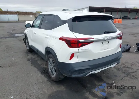 2022 Kia Seltos Lx z USA, uszkodzony, nr VIN KNDEPCAA7N7339136